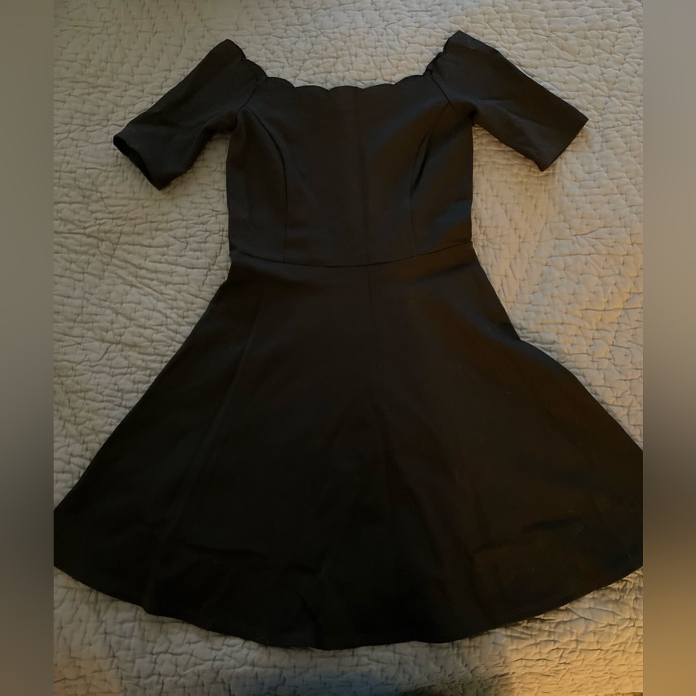 Nine Britton Off the shoulder black mini dress